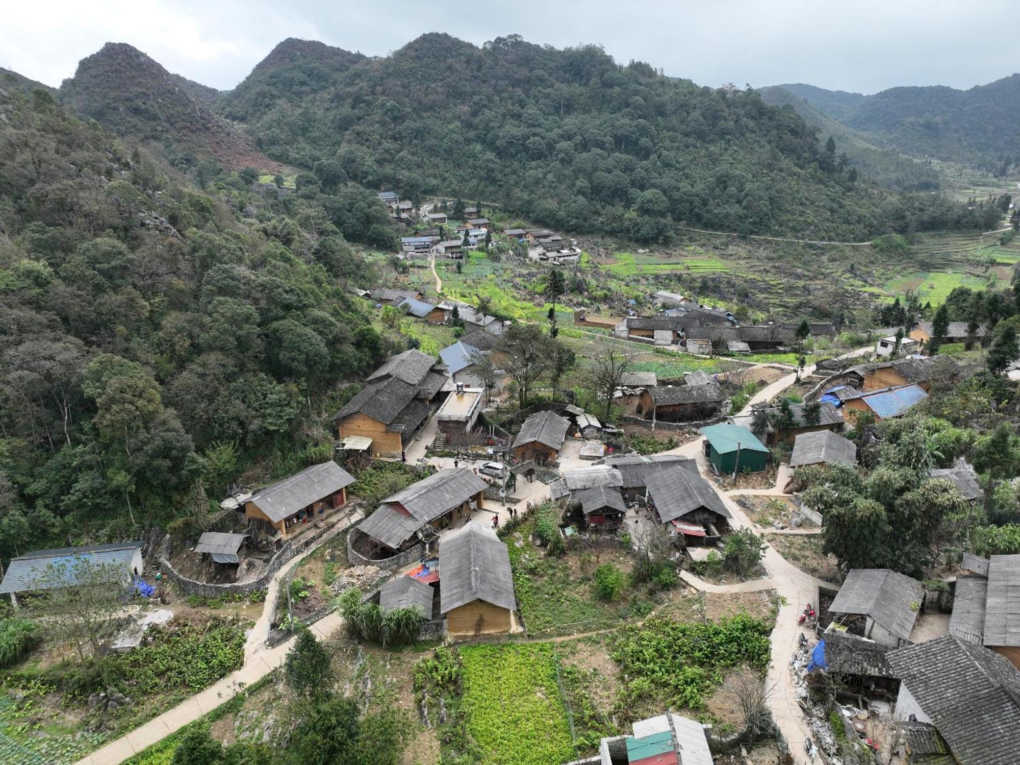 Nha Co Lao Xa Homestay Hmong & Bungalow Air Conditioner Dong Van  Luaran gambar