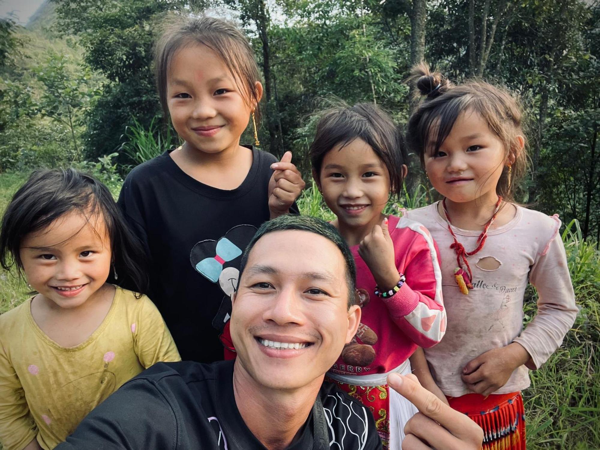 Nha Co Lao Xa Homestay Hmong & Bungalow Air Conditioner Dong Van  Luaran gambar