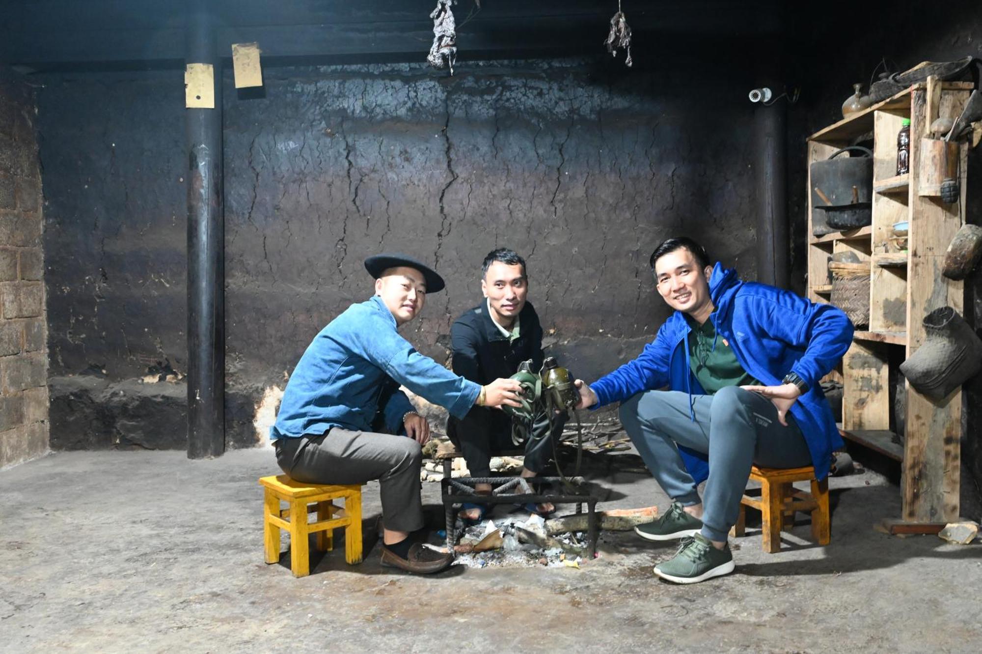 Nha Co Lao Xa Homestay Hmong & Bungalow Air Conditioner Dong Van  Luaran gambar