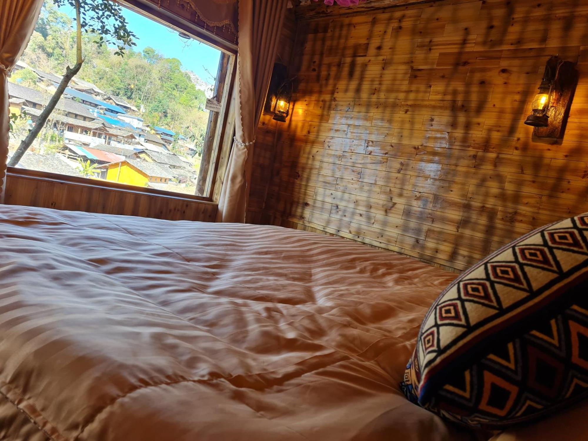 Nha Co Lao Xa Homestay Hmong & Bungalow Air Conditioner Dong Van  Luaran gambar